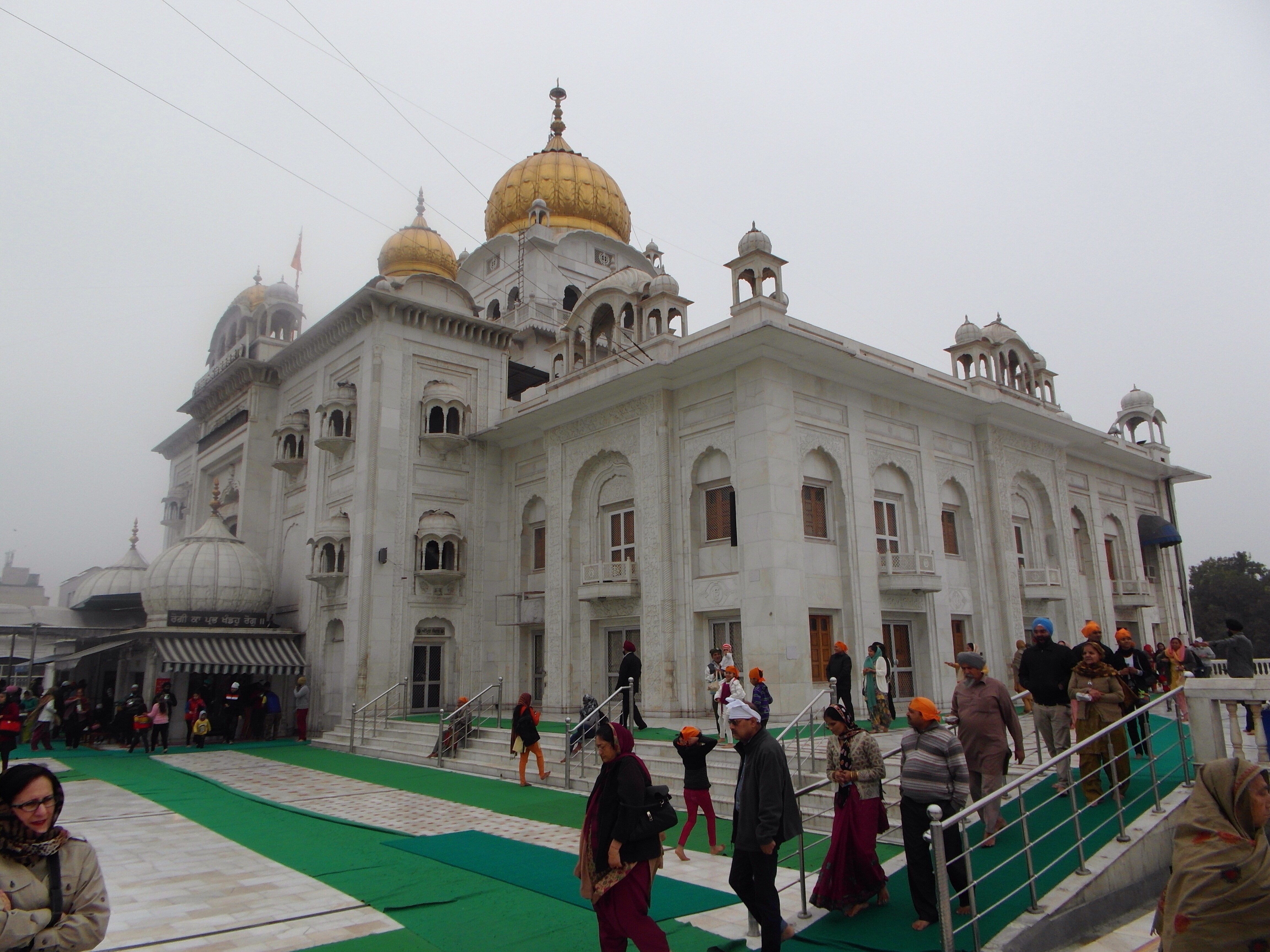 Sikhs : Gurdware Bangla Sahib in New Delhi, India